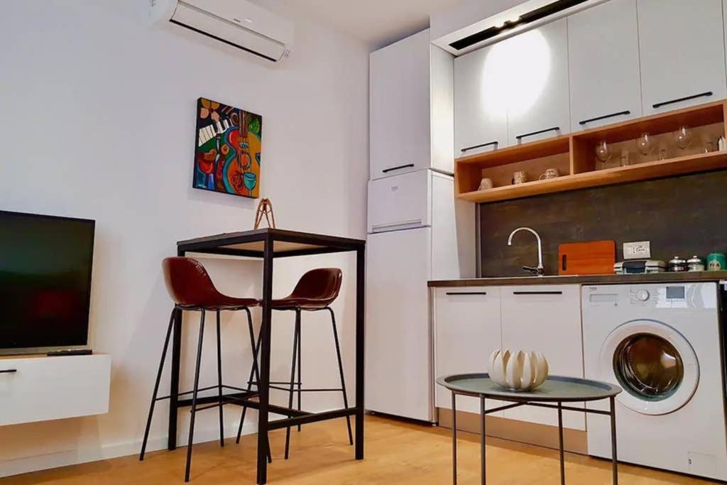 Lina -Tia Lovely New Bazaar Apartment Tiranë Eksteriør bilde